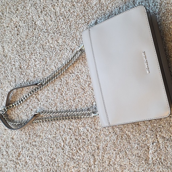 Michael Kors Light Beige Leather Chain Shoulder Bag - Picture 5 of 7